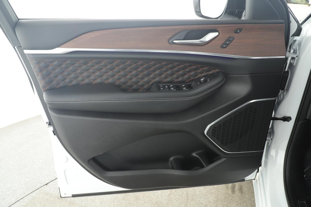 2025 Jeep Grand Cherokee L Summit New Braunfels TX