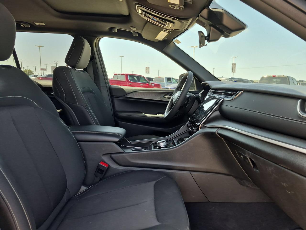 2025 Jeep Grand Cherokee LARE Castroville TX