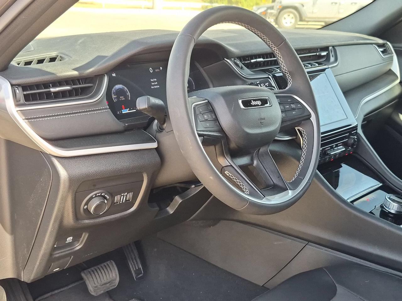 2025 Jeep Grand Cherokee LARE Castroville TX