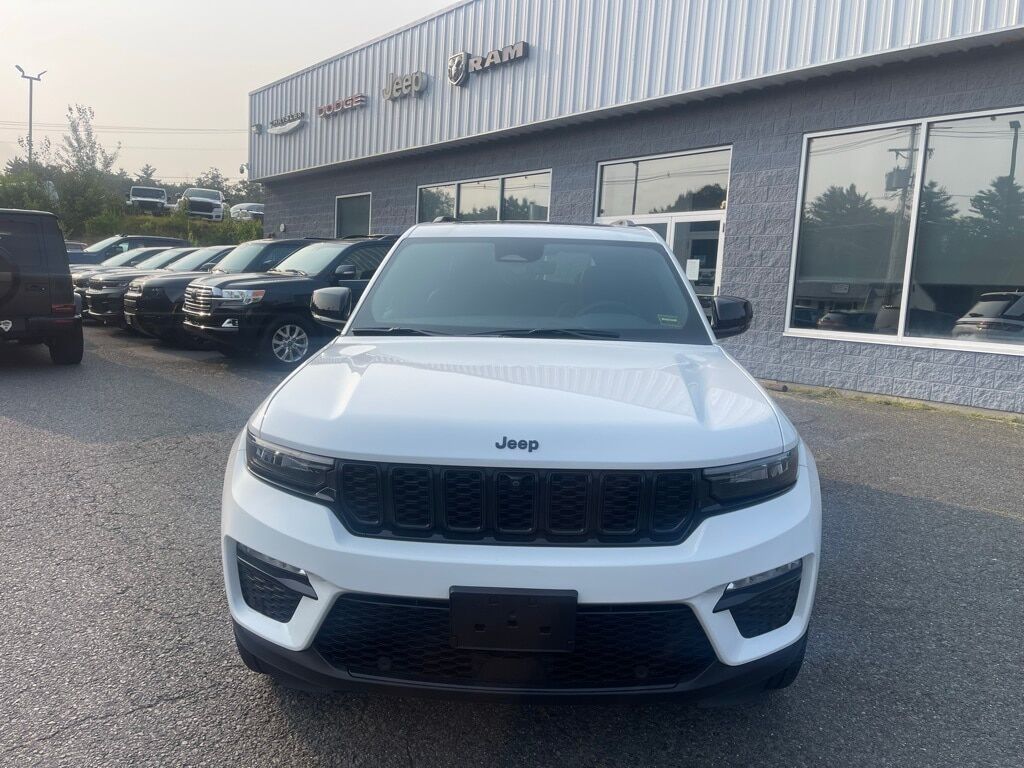 2025 Jeep Grand Cherokee LIMITED 4X4 Orange MA