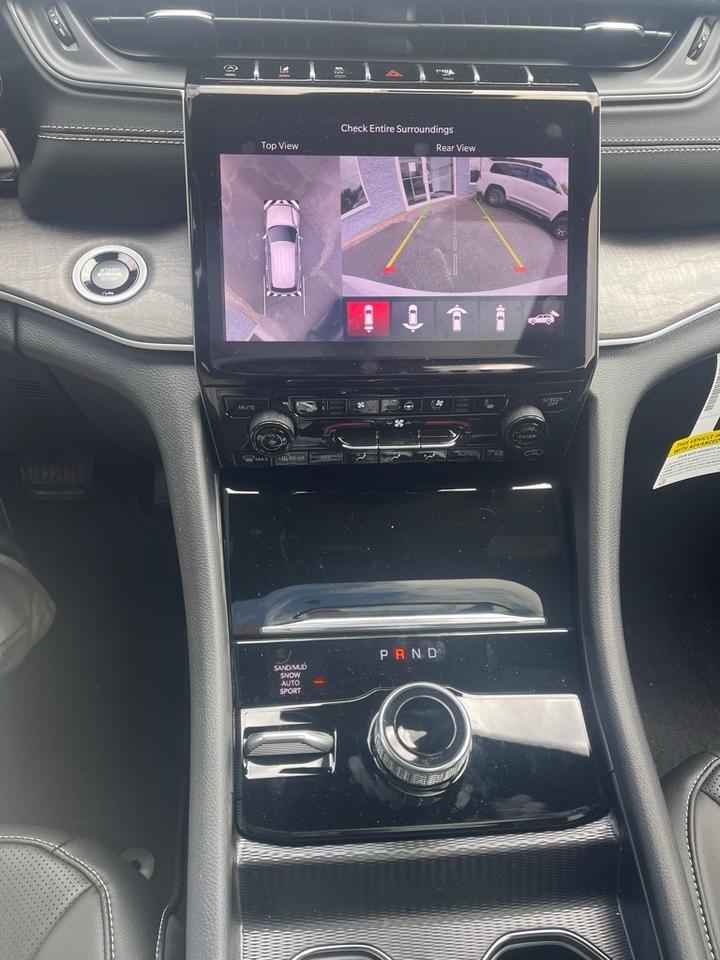 2025 Jeep Grand Cherokee LIMITED 4X4 Orange MA