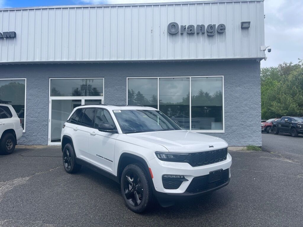 2025 Jeep Grand Cherokee LIMITED 4X4 Orange MA