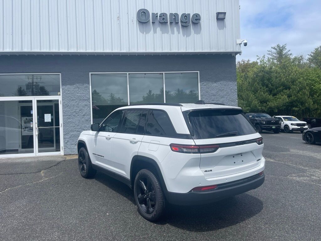 2025 Jeep Grand Cherokee LIMITED 4X4 Orange MA