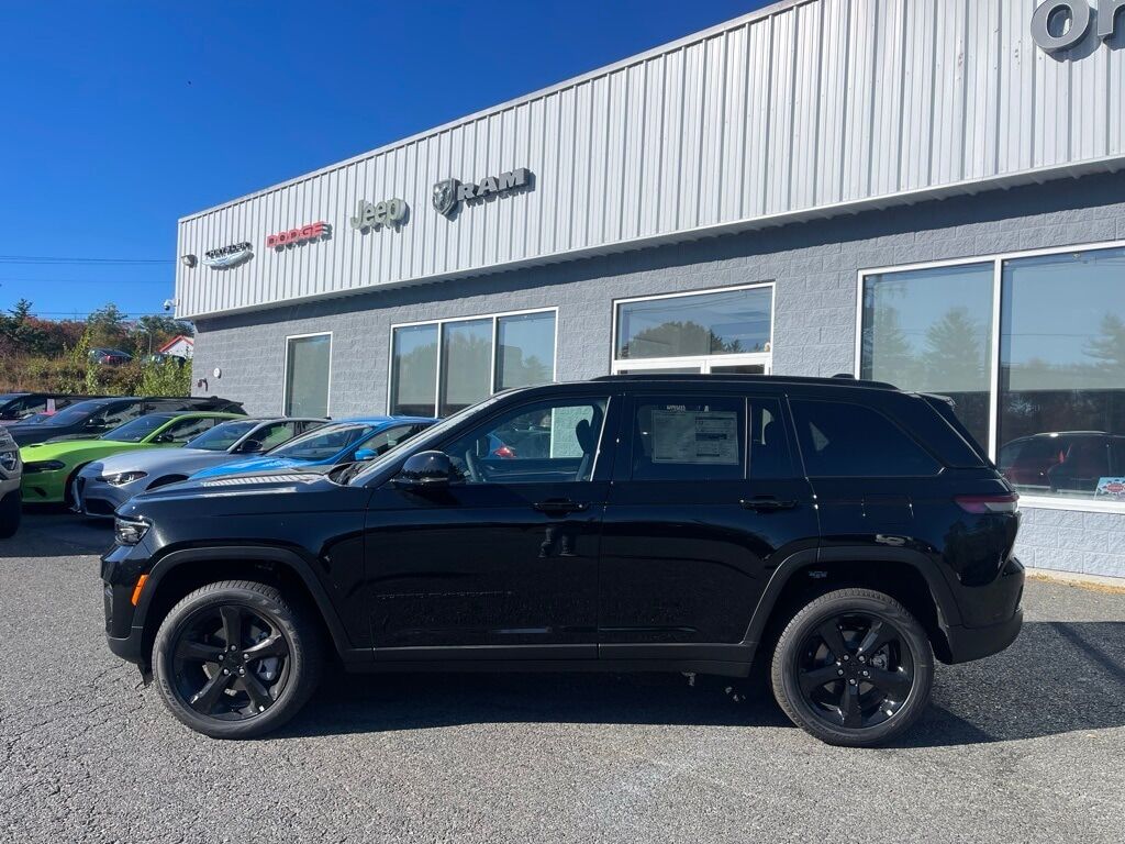 2025 Jeep Grand Cherokee LIMITED 4X4 Orange MA