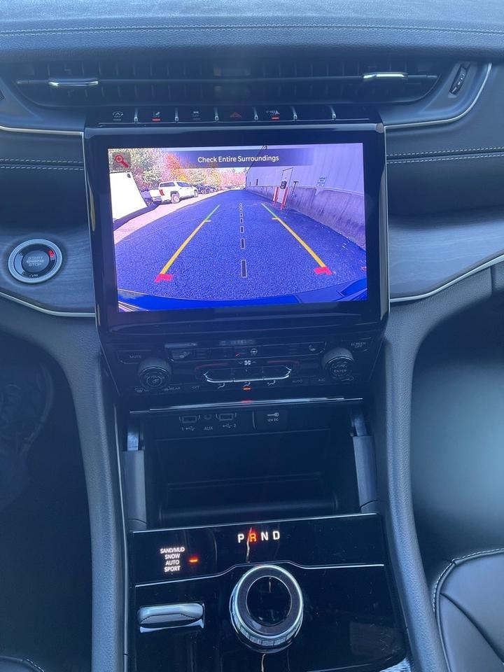 2025 Jeep Grand Cherokee LIMITED 4X4 Orange MA