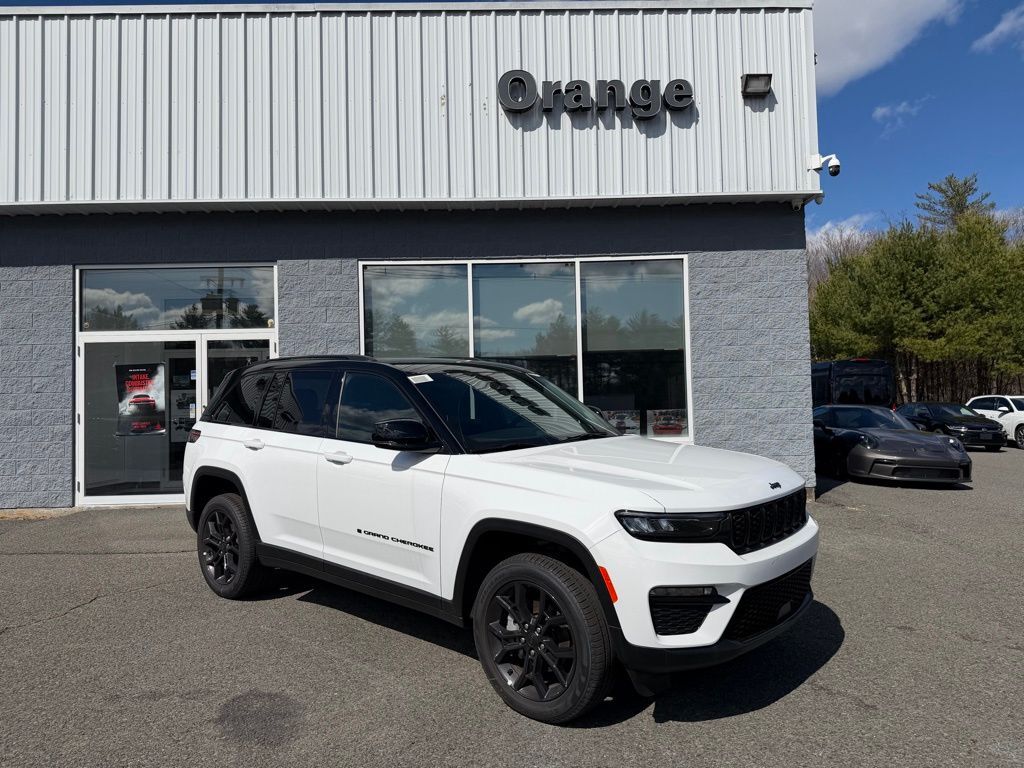 2025 Jeep Grand Cherokee LIMITED 4X4 Orange MA