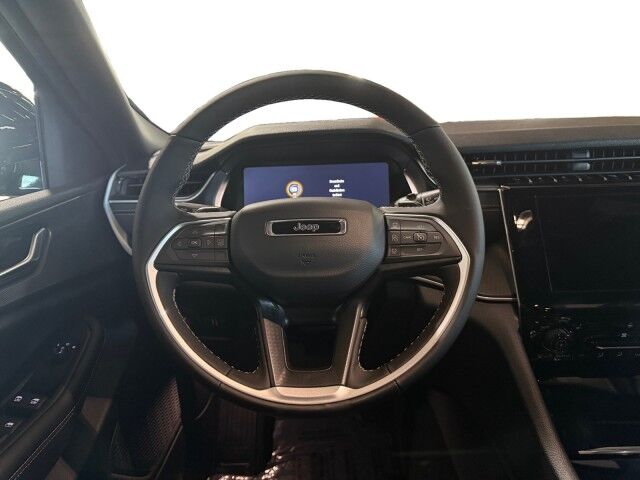 2025 Jeep Grand Cherokee Laredo Burnet TX