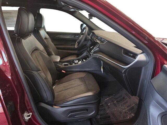 2025 Jeep Grand Cherokee Laredo Burnet TX