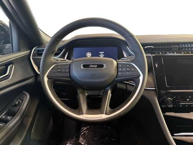 2025 Jeep Grand Cherokee Laredo Burnet TX