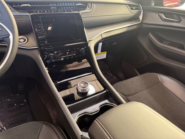 2025 Jeep Grand Cherokee Laredo Burnet TX