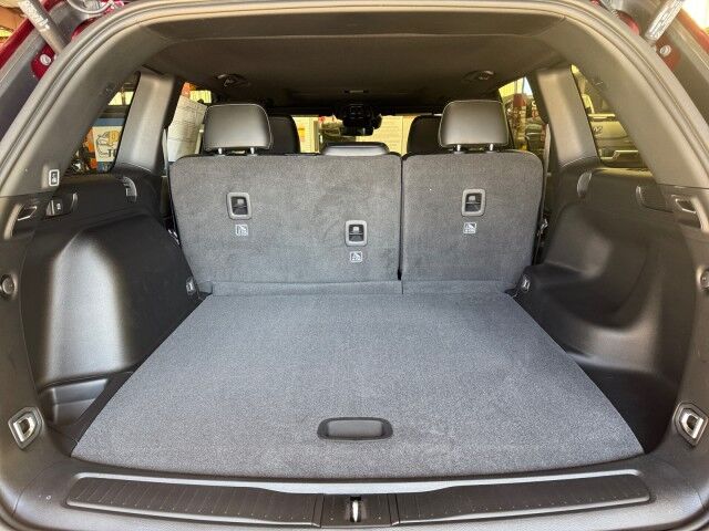 2025 Jeep Grand Cherokee Laredo Burnet TX