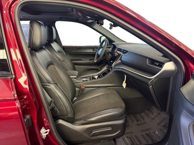 2025 Jeep Grand Cherokee Laredo Burnet TX