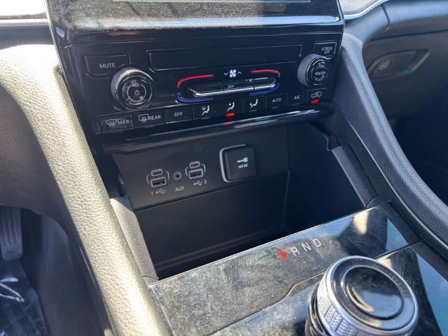 2025 Jeep Grand Cherokee Laredo 4x4 Mesa AZ