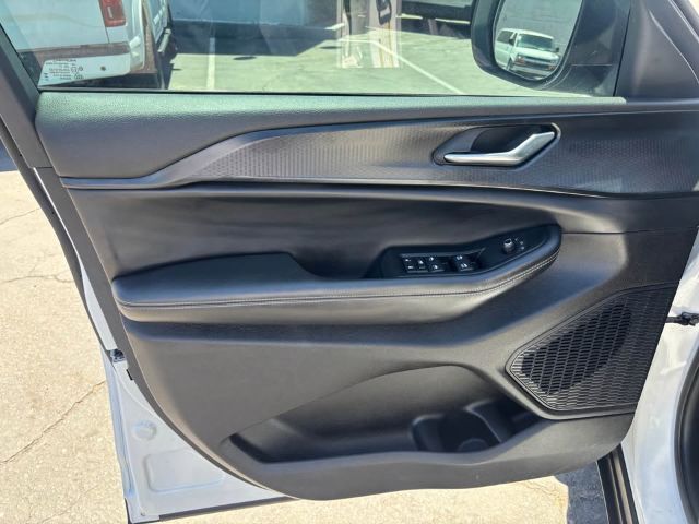 2025 Jeep Grand Cherokee Laredo 4x4 Mesa AZ
