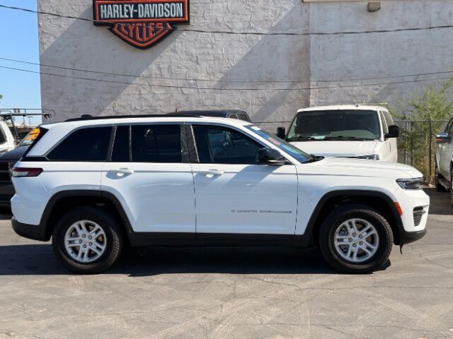 2025 Jeep Grand Cherokee Laredo 4x4