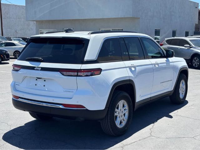 2025 Jeep Grand Cherokee Laredo 4x4