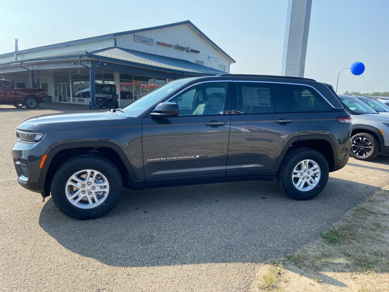 2025 Jeep Grand Cherokee Laredo High Level AB
