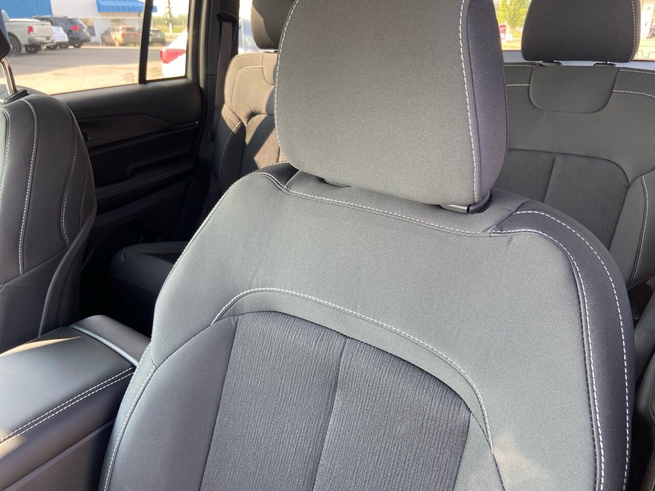 2025 Jeep Grand Cherokee Laredo High Level AB