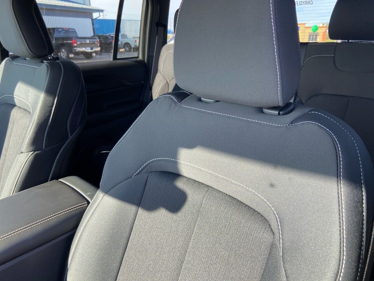 2025 Jeep Grand Cherokee Laredo High Level AB