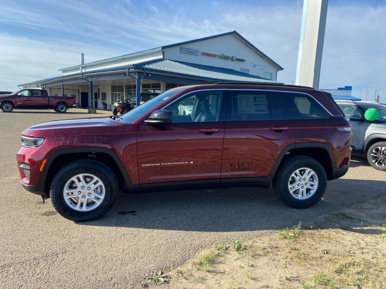 2025 Jeep Grand Cherokee Laredo High Level AB
