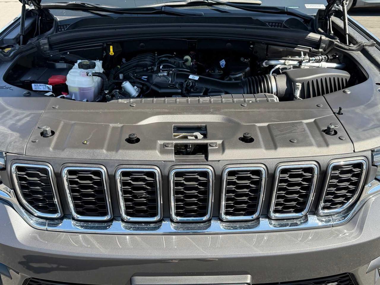 2025 Jeep Grand Cherokee Laredo Irving TX