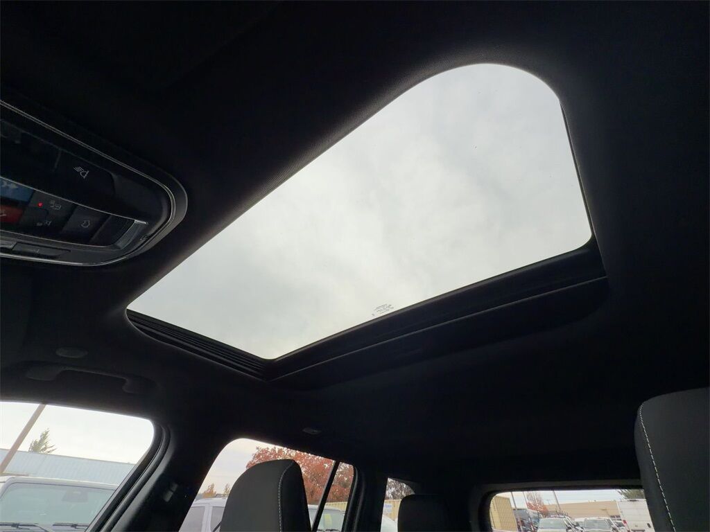 2025 Jeep Grand Cherokee Laredo Gresham OR