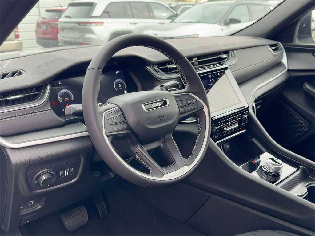 2025 Jeep Grand Cherokee Laredo Gresham OR