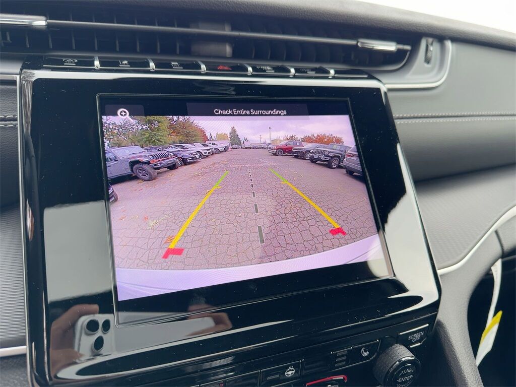 2025 Jeep Grand Cherokee Laredo Gresham OR