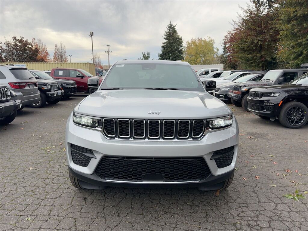 2025 Jeep Grand Cherokee Laredo Gresham OR