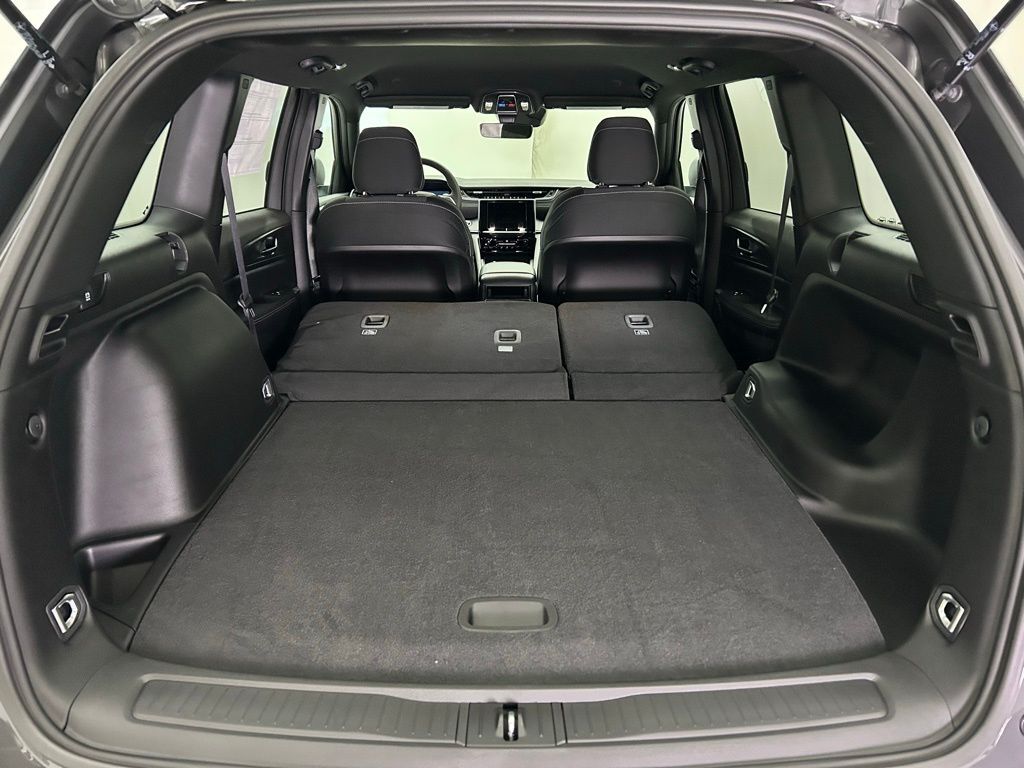 2025 Jeep Grand Cherokee Laredo Portland OR