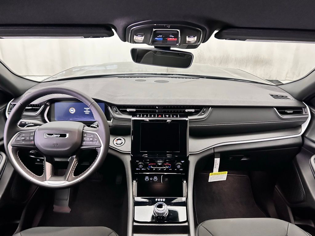 2025 Jeep Grand Cherokee Laredo Portland OR