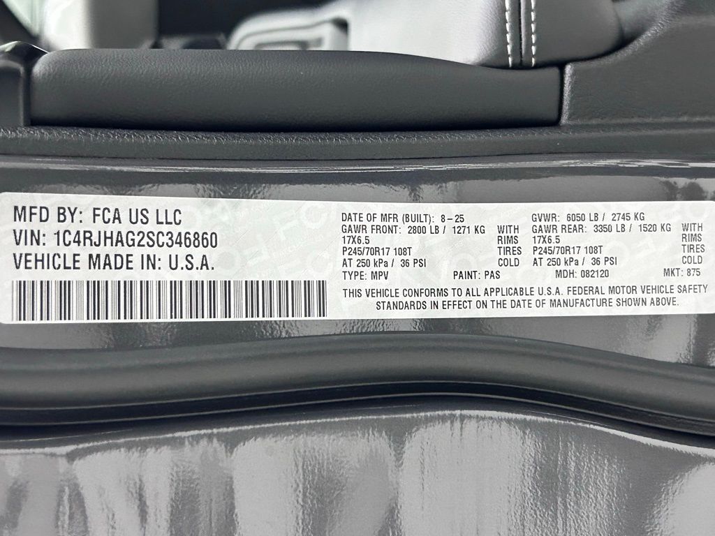 2025 Jeep Grand Cherokee Laredo Portland OR