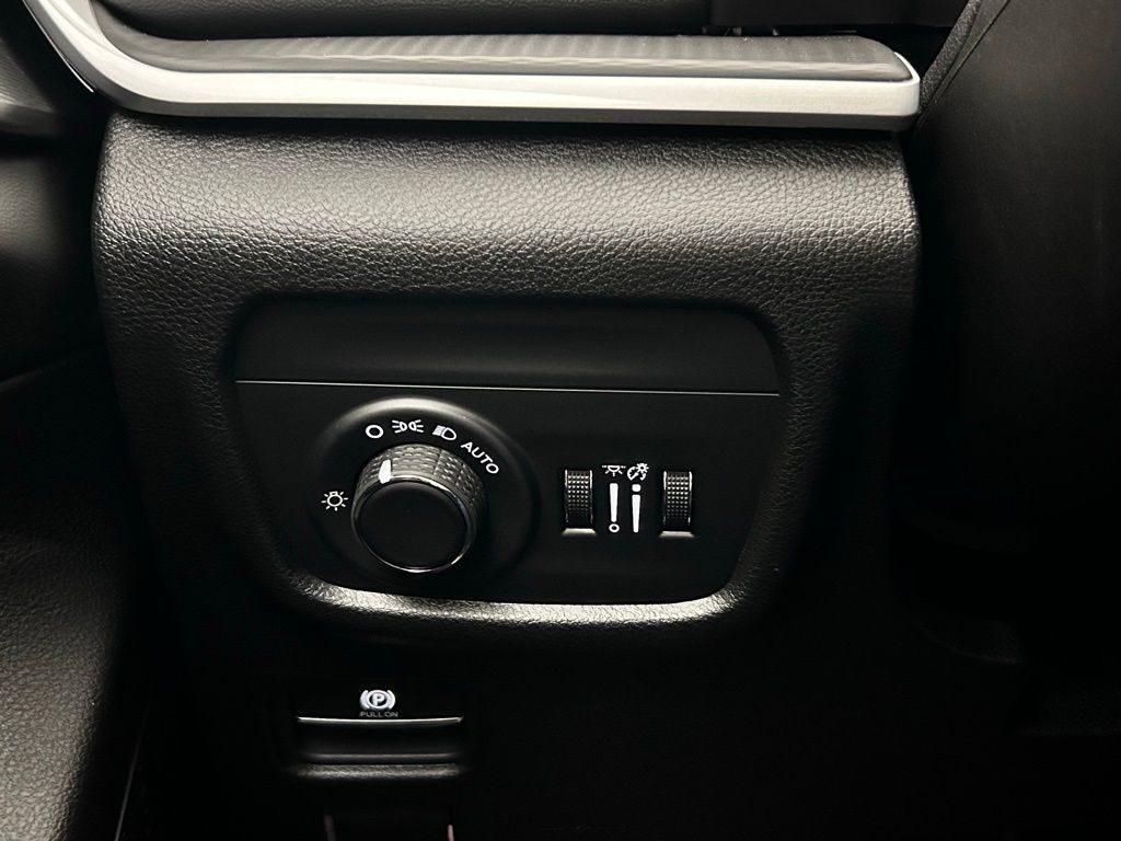 2025 Jeep Grand Cherokee Laredo Portland OR