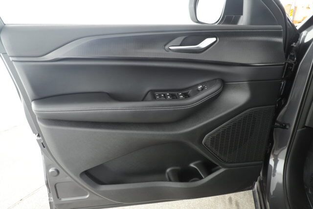 2025 Jeep Grand Cherokee Laredo New Braunfels TX