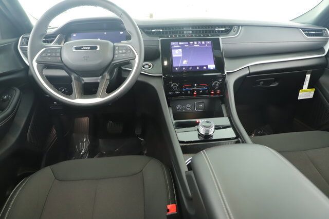 2025 Jeep Grand Cherokee Laredo New Braunfels TX