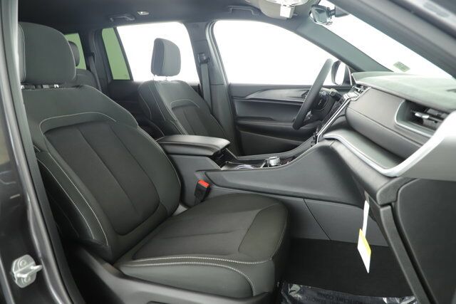 2025 Jeep Grand Cherokee Laredo New Braunfels TX