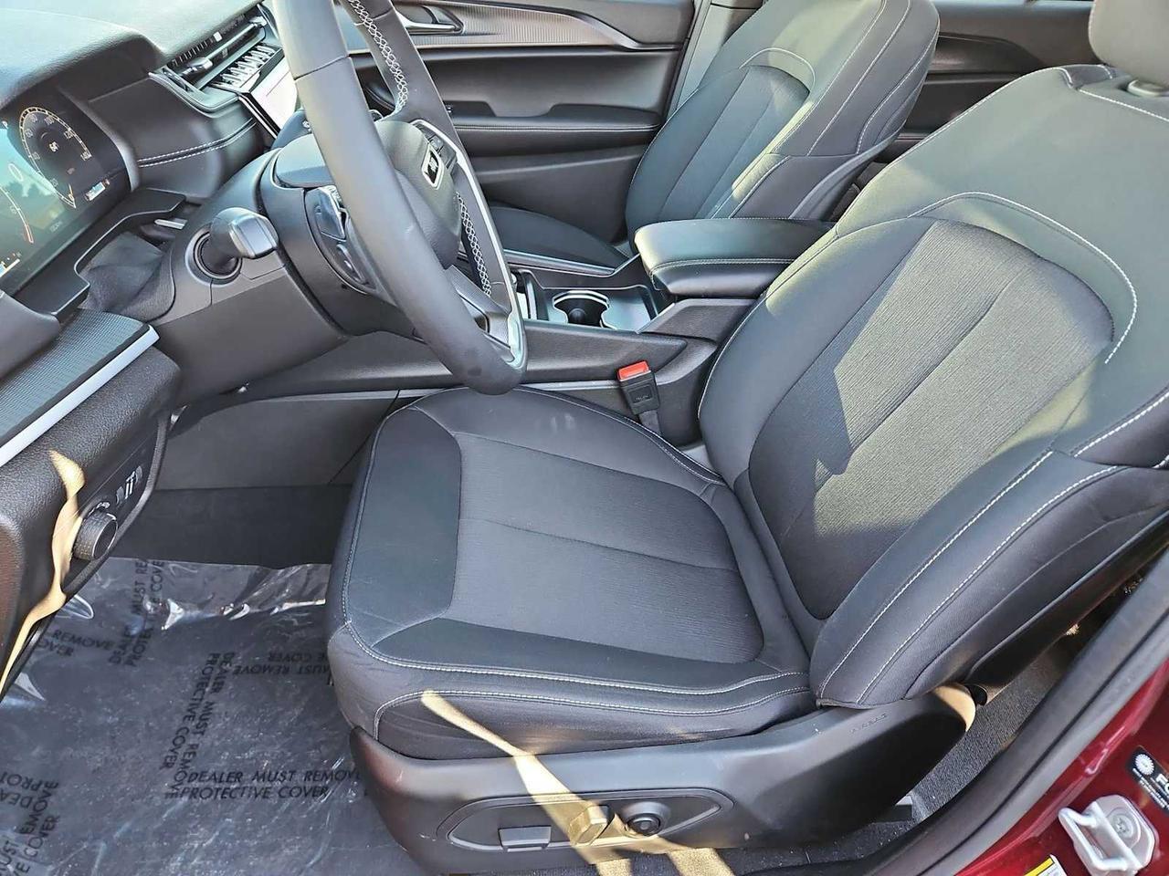 2025 Jeep Grand Cherokee Laredo Irving TX