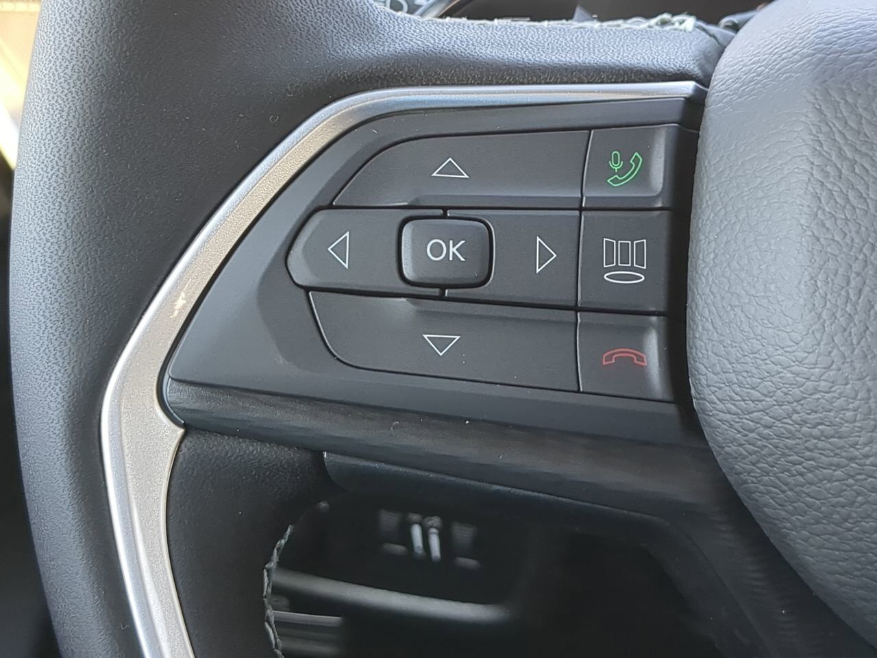 2025 Jeep Grand Cherokee Laredo Winder GA