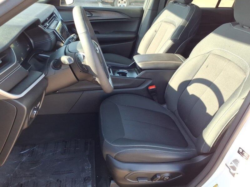 2025 Jeep Grand Cherokee Laredo X Del Rio TX