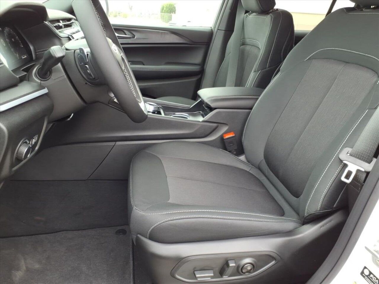 2025 Jeep Grand Cherokee Laredo X Uvalde TX