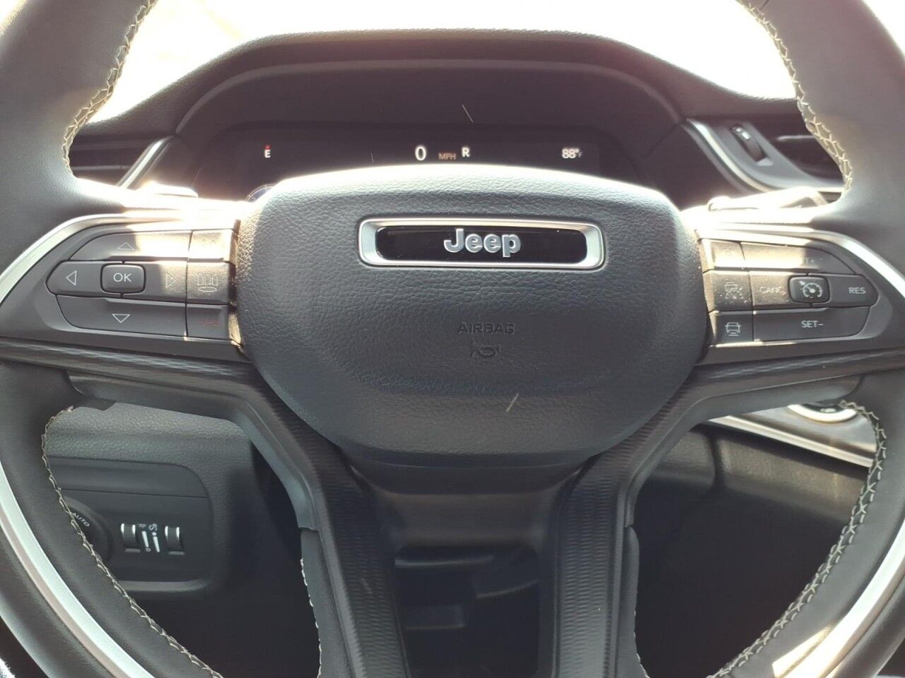 2025 Jeep Grand Cherokee Laredo X Uvalde TX