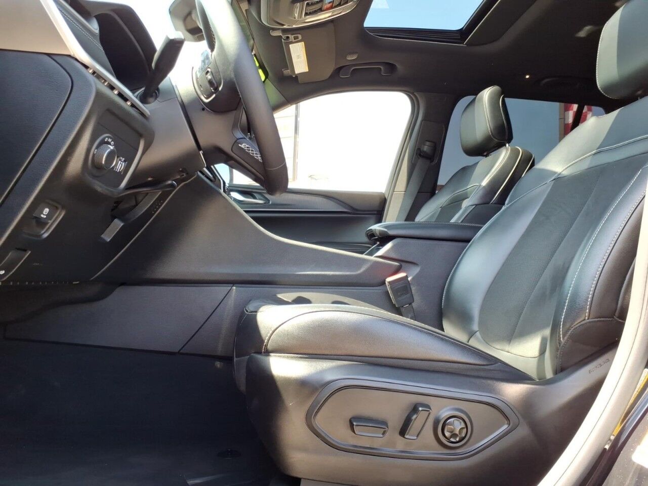 2025 Jeep Grand Cherokee Laredo X Uvalde TX