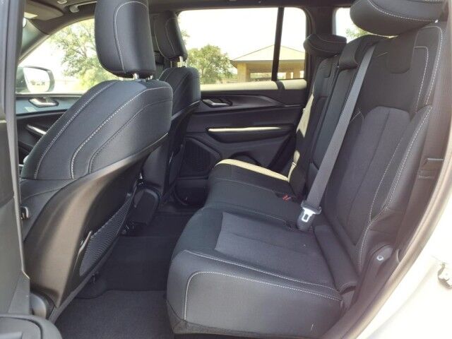 2025 Jeep Grand Cherokee Laredo X Burnet TX