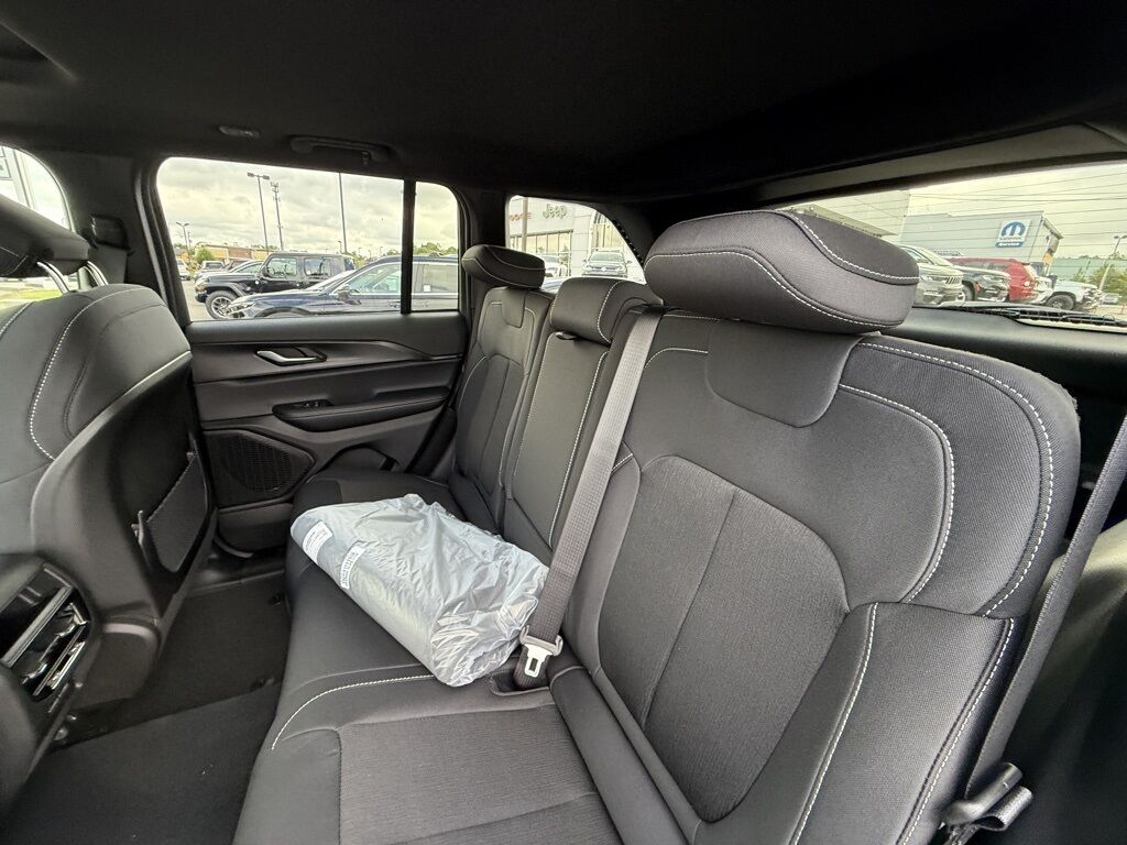 2025 Jeep Grand Cherokee Laredo X Crestwood KY