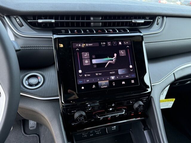 2025 Jeep Grand Cherokee Laredo X Crestwood KY