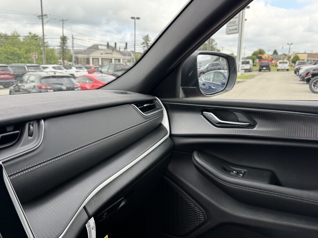 2025 Jeep Grand Cherokee Laredo X Crestwood KY