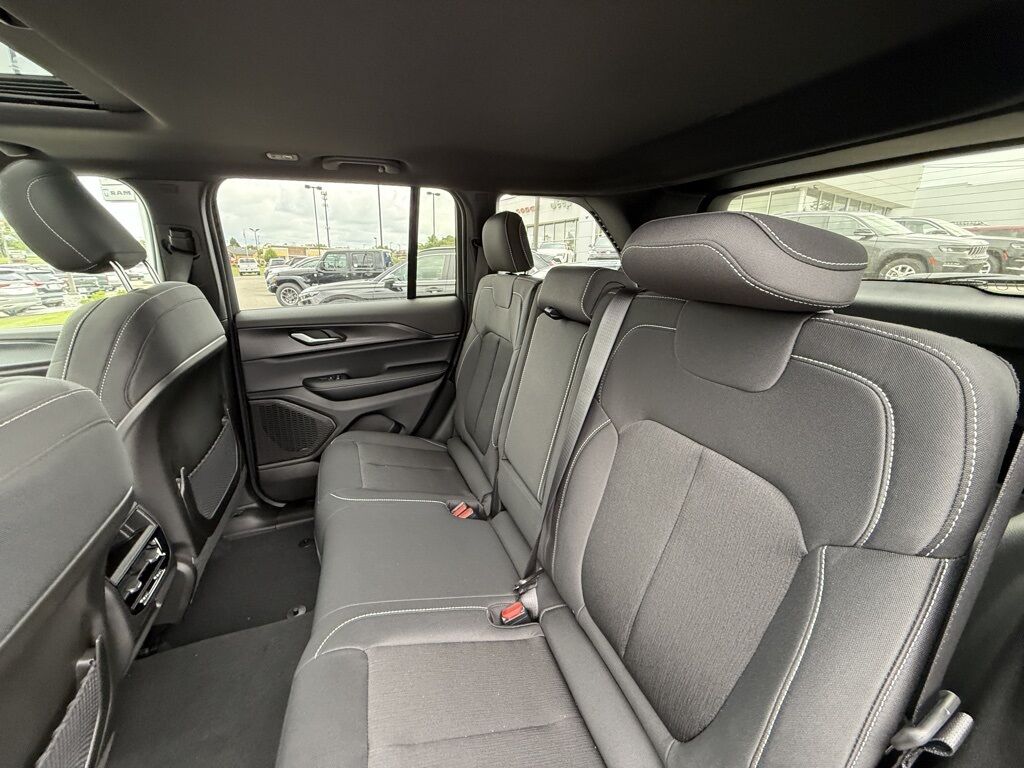 2025 Jeep Grand Cherokee Laredo X Crestwood KY