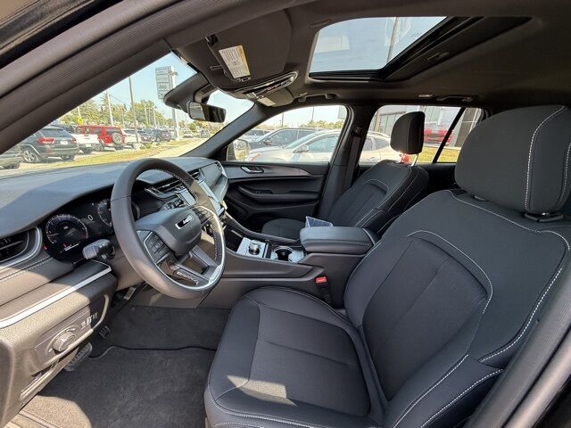2025 Jeep Grand Cherokee Laredo X Crestwood KY