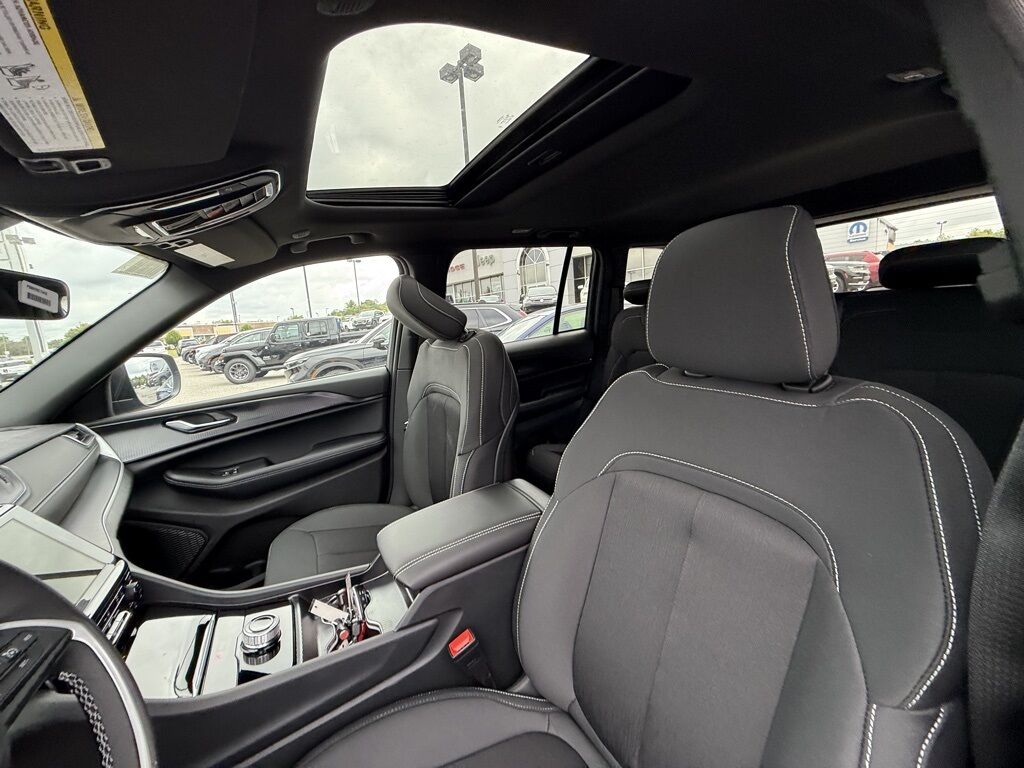 2025 Jeep Grand Cherokee Laredo X Crestwood KY
