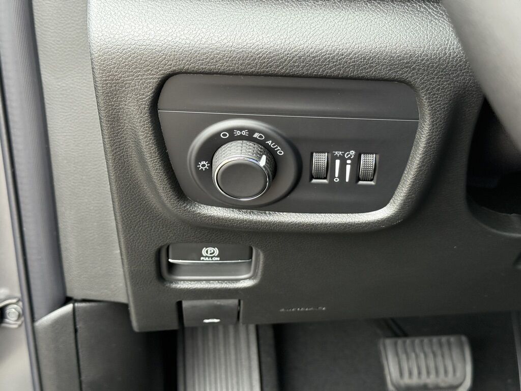 2025 Jeep Grand Cherokee Laredo X Crestwood KY